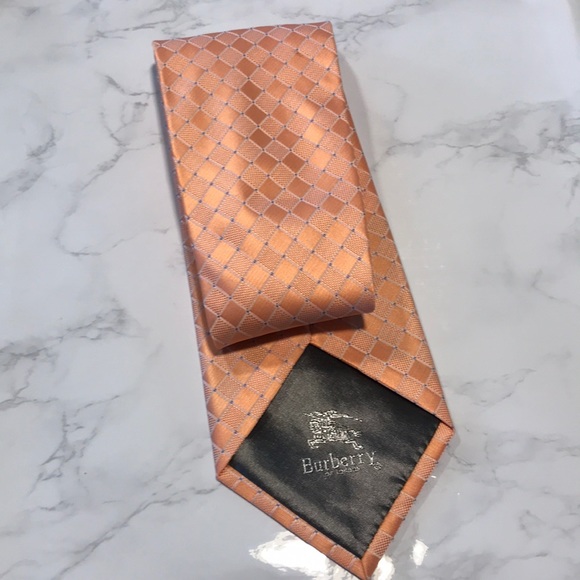 BURBERRY Tie Handmade 100% Silk - Picture 3 of 6